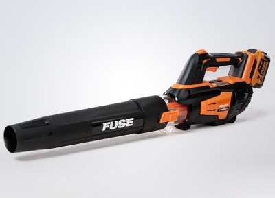 Fuse akumulatorski puhač za lišće VBV 2420